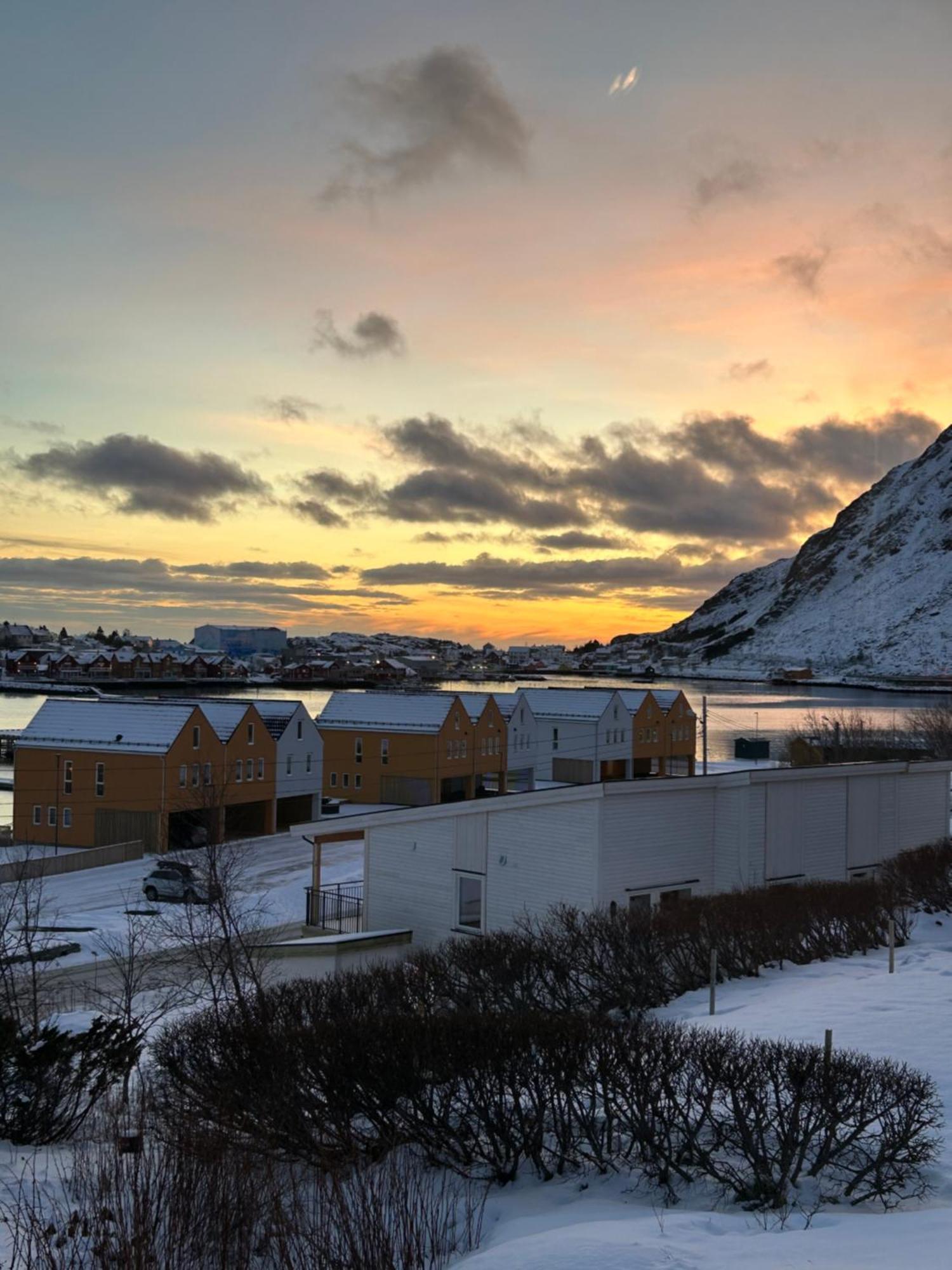 Leilighet Ballstad Bagian luar foto